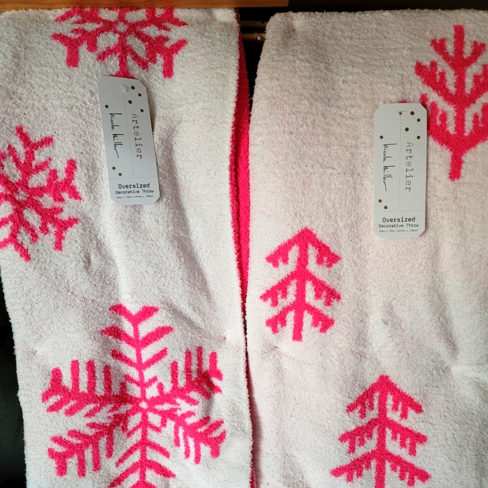 Viral snowflake blanket bundle